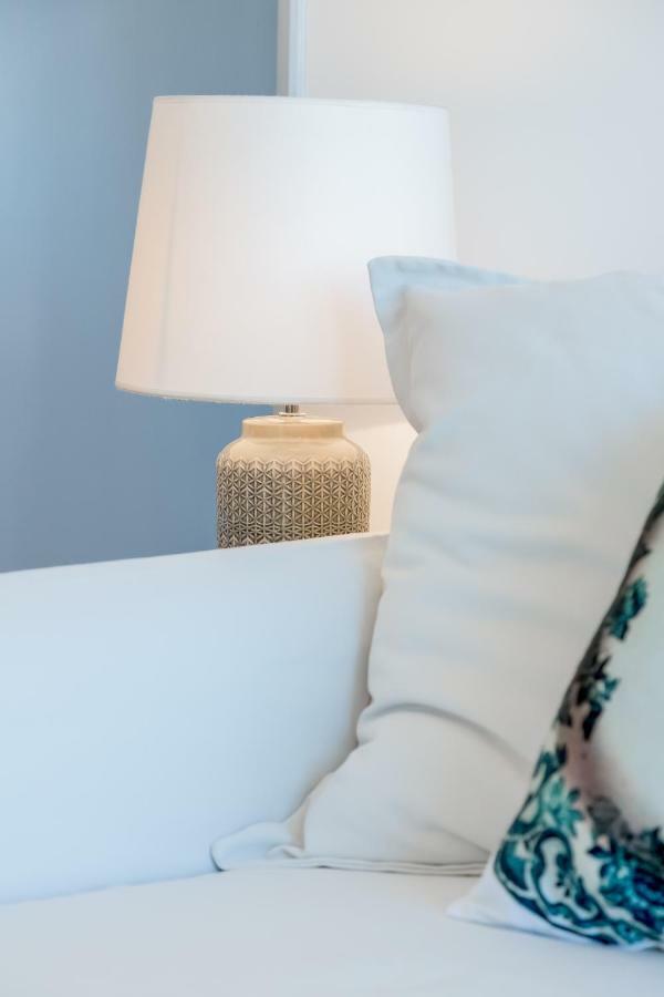 Renovated Sunny Apartment With Amazing Sunset Balcony , By Timecooler Lisbon Luaran gambar